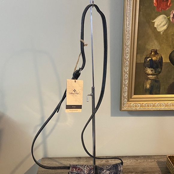 Patricia Nash NWT Vintage Avellino Black Burgundy Ivory Paisley Crossbody Bag - Picture 2 of 11